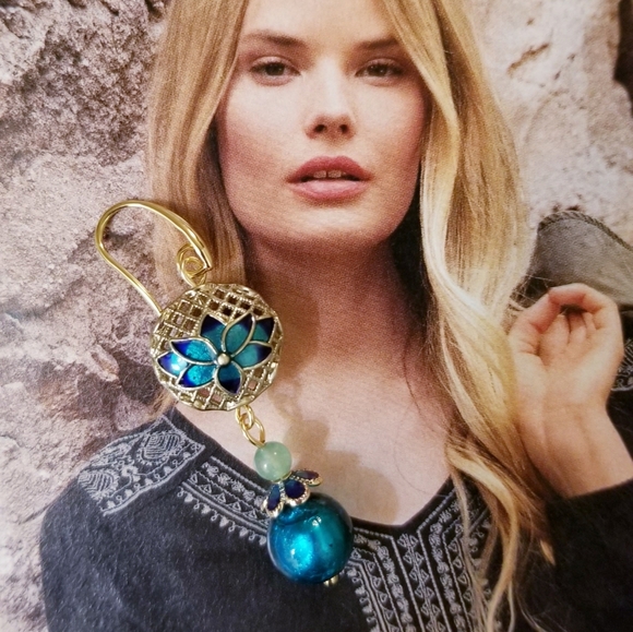 NEW 14K Gold Lotus Flower Earrings - Picture 7 of 16